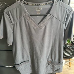 Cherokee Form Scrub Top